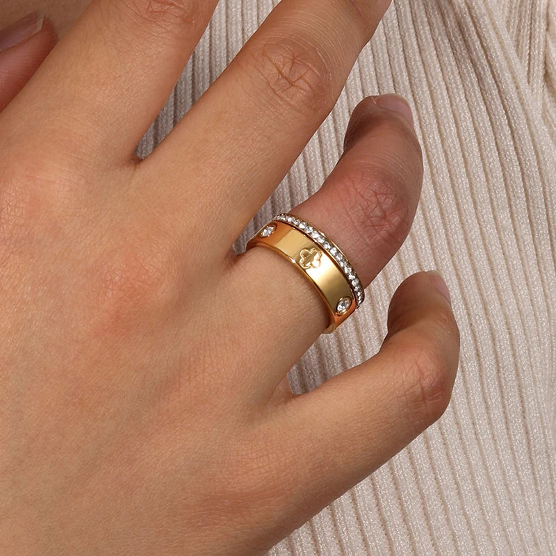 Sweet And Romantic Diamond-set Decoration Ring