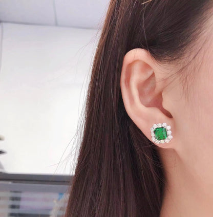 Solid White Gold 18K Stud Earrings