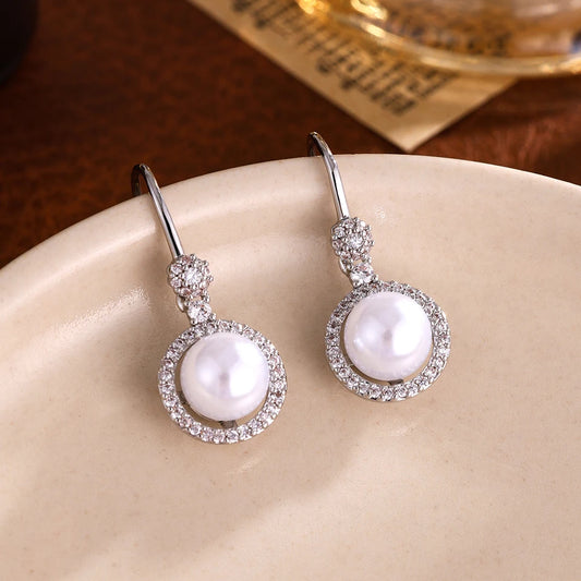 Luxurious Exquisite Cube Oxidized Pearl Decorative Earrings