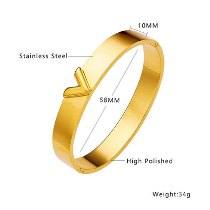 Fashionable Simple Design Letter V Decorative Stainless Steel Ring