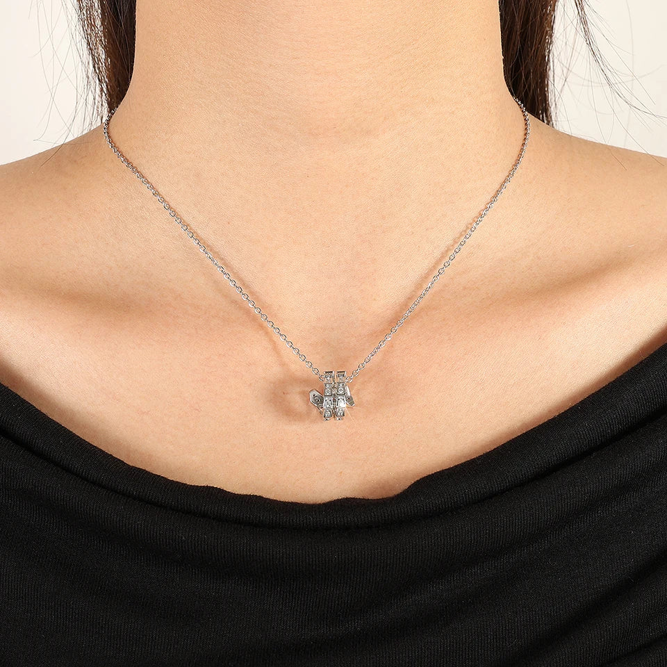 Snake Bone Inlaid Zirconium Pendant Necklace