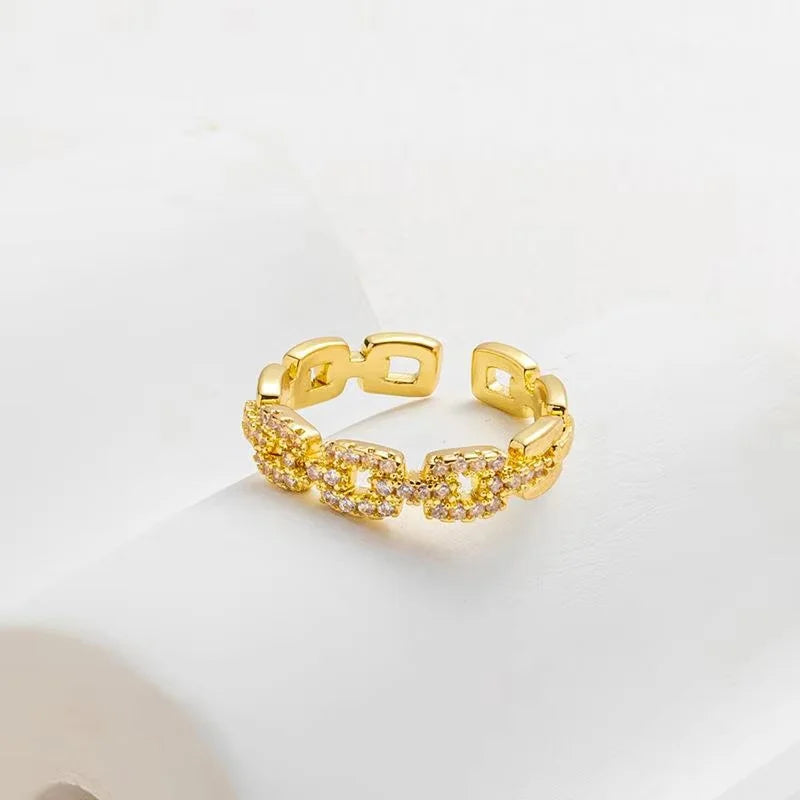 Classical Romantic Hollow Chain Decorative Ring Travel