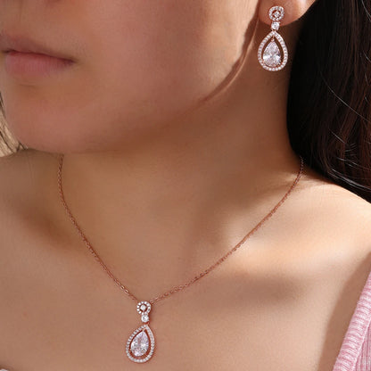 Luxurious Romantic Water Drop-shaped Diamond  Necklace
