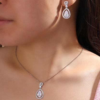 Luxurious Romantic Water Drop-shaped Diamond  Necklace