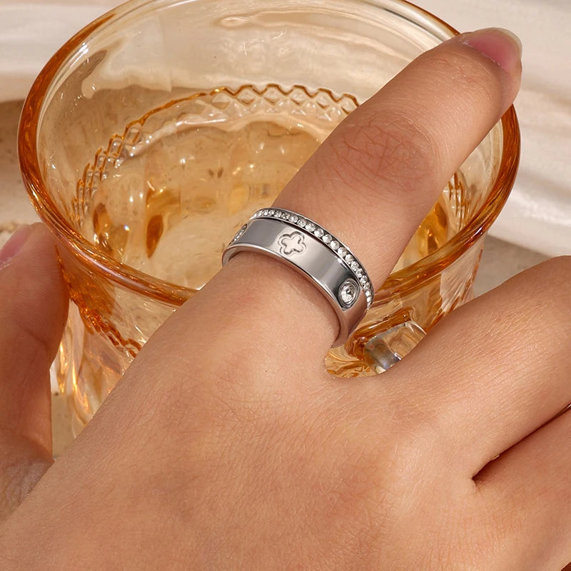 Sweet And Romantic Diamond-set Decoration Ring